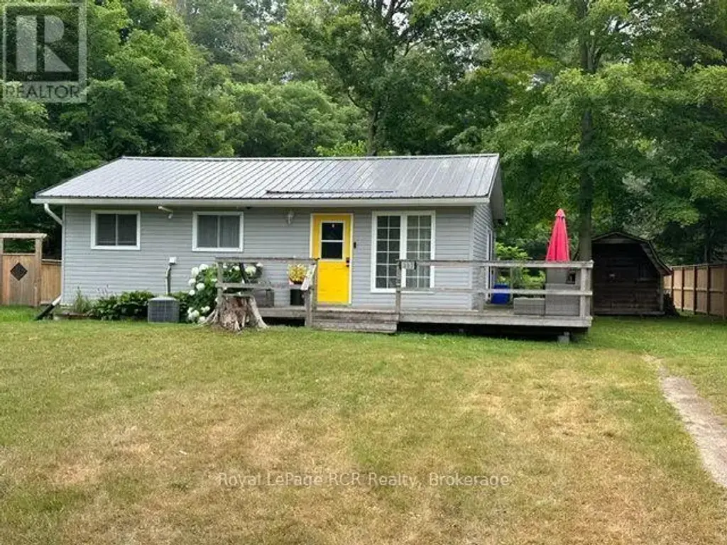 107 Seneca Street, Huron-Kinloss